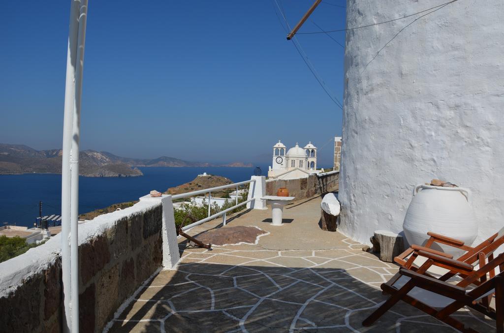 Milos Vaos Windmill Plaka  Exterior foto
