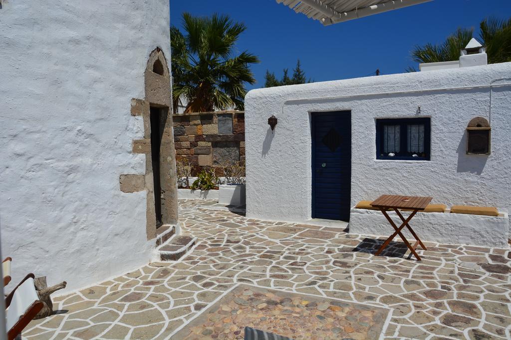 Milos Vaos Windmill Plaka  Exterior foto
