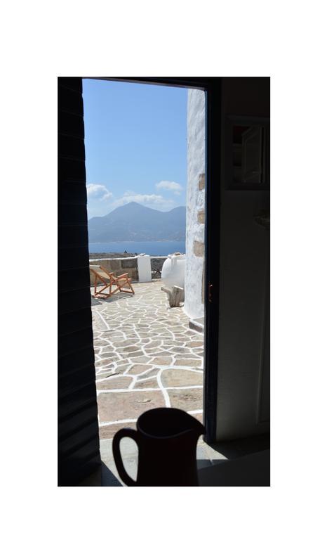 Milos Vaos Windmill Plaka  Exterior foto